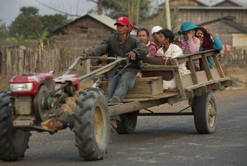 Камбоджийские тракторы